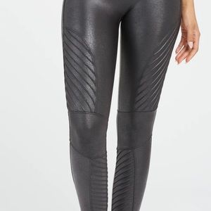 Spanx Faux Leather Grotto , Excellent condition worn once